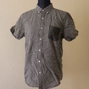 Men’s Short Sleeve Button-Up